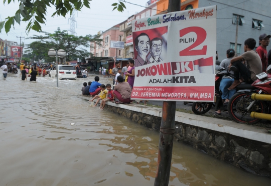 Masa tenang Pilpres, pernak-pernik kampanye masih bertebaran