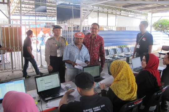 Memantau pemungutan suara pilpres di Tawau