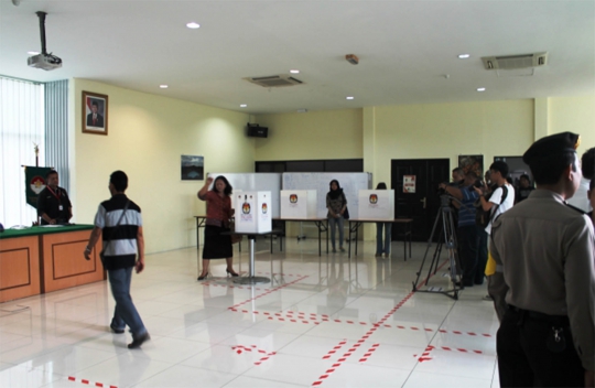 Suasana pencoblosan pilpres di TPS Kuching Malaysia
