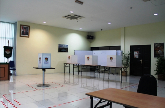 Suasana pencoblosan pilpres di TPS Kuching Malaysia