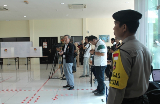 Suasana pencoblosan pilpres di TPS Kuching Malaysia