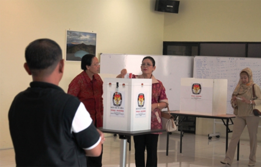 Suasana pencoblosan pilpres di TPS Kuching Malaysia