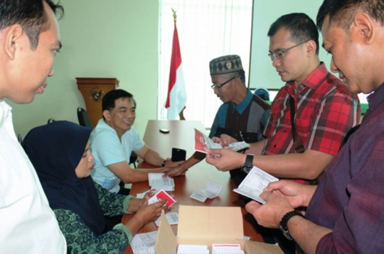 Pemeriksaan kesiapan pilpres di TPS Kuching, Malaysia