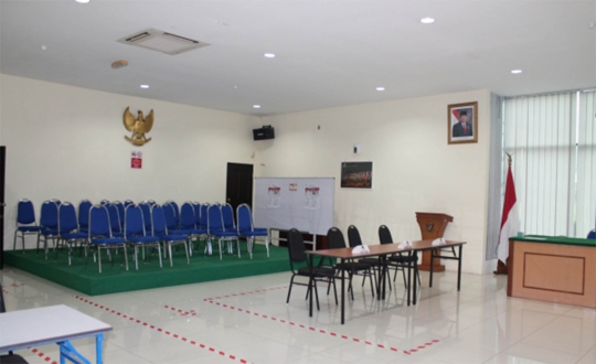Pemeriksaan kesiapan pilpres di TPS Kuching, Malaysia