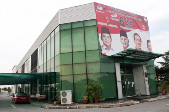 Pemeriksaan kesiapan pilpres di TPS Kuching, Malaysia