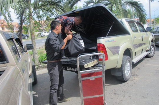 Pengambilan kotak dan surat suara pilpres di Lahad Datu
