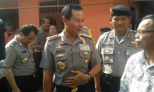 Kapolri Jenderal Pol Sutarman tinjau TPS di Bekasi