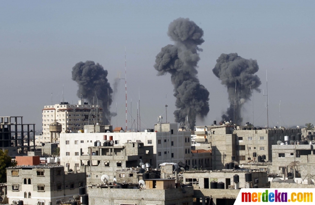 Foto : Serangan Roket Israel Ke Jalur Gaza Memanas, Puluhan Orang Tewas ...