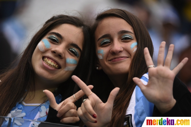 Foto : Aksi gadis-gadis cantik Argentina-Belanda di laga 
