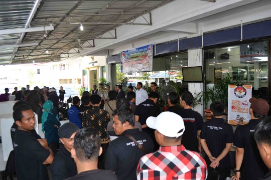 Memantau penghitungan suara Pilpres di TPSLN Tawau