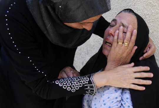 Ketakutan & kesedihan kaum hawa di Gaza saat dibombardir Israel