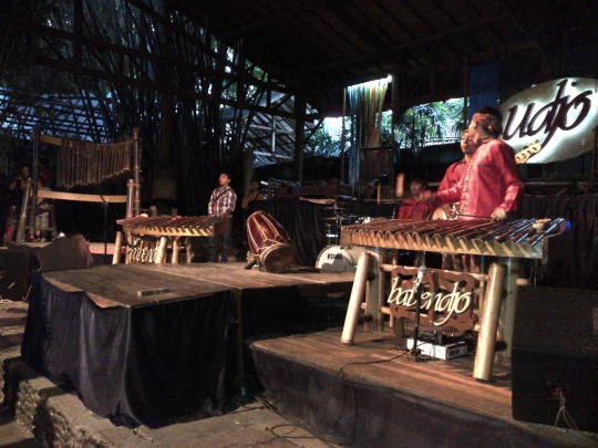 Ucapkan terima kasih, Jokowi mampir ke Saung Angklung Udjo