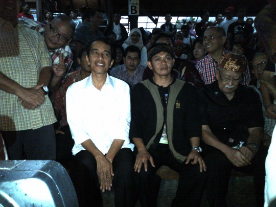 Ucapkan terima kasih, Jokowi mampir ke Saung Angklung Udjo