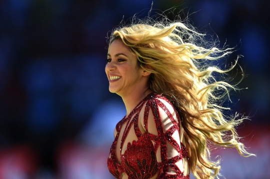 Seksinya Shakira tampil di penutupan Piala Dunia 2014