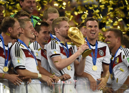 Pesta kemenangan Jerman saat raih trofi Piala Dunia 2014