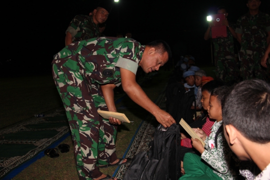 Pangkostrad buka puasa bareng keluarga prajurit