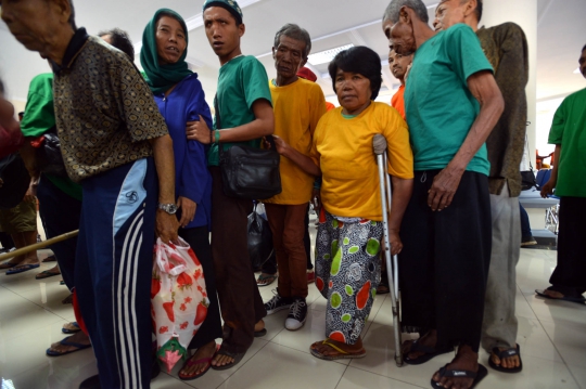 Dinas Sosial DKI pulangkan 176 orang gelandangan dan pengemis