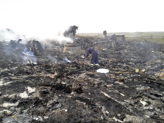 Ini reruntuhan Malaysia Airlines MH-17 yang jatuh di Ukraina