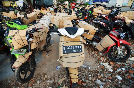 Pengiriman paket motor jelang lebaran mulai ramai