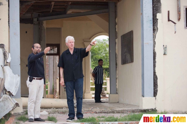 Foto : Mantan Presiden AS Bill Clinton saat berkunjung ke 