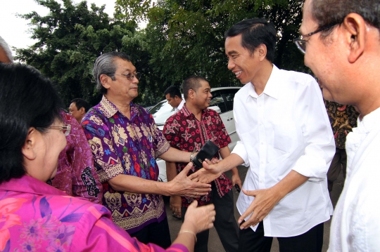 Kunjungi umat Kristiani, Jokowi ucapkan terima kasih