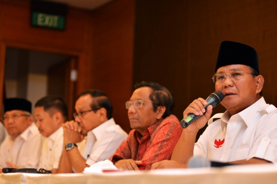 Jumpa pers Prabowo saat minta KPU hentikan rekapitulasi suara