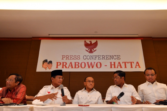Jumpa pers Prabowo saat minta KPU hentikan rekapitulasi suara