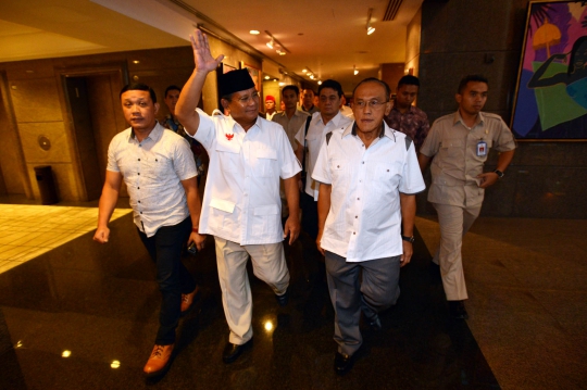 Jumpa pers Prabowo saat minta KPU hentikan rekapitulasi suara