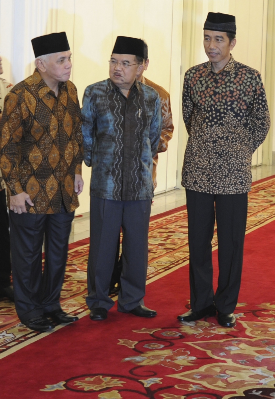 SBY salat magrib bareng Capres Jokowi dan Prabowo