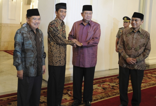 SBY salat magrib bareng Capres Jokowi dan Prabowo