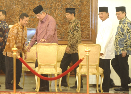 SBY salat magrib bareng Capres Jokowi dan Prabowo