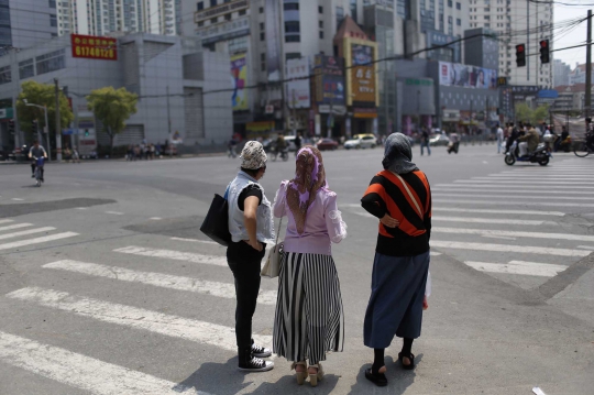 Menengok kehidupan muslim Uighur terasingkan hingga ke Shanghai