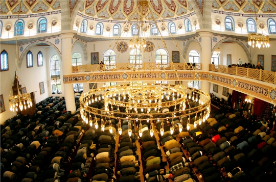 Menelusuri Masjid Merkez, tempat suci muslim terbesar di Jerman