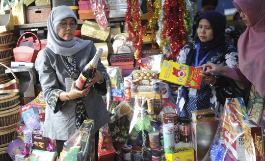 Petugas BPOM gelar razia parsel Lebaran di kawasan Cikini