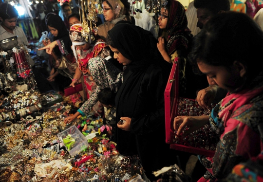 Menengok keramaian 'Pasar Tanah Abang' di Pakistan