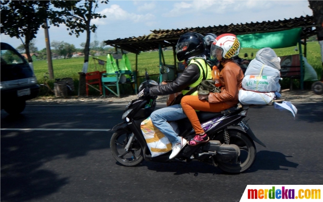 Foto : Tiket bus mahal, sepeda motor jadi primadona 