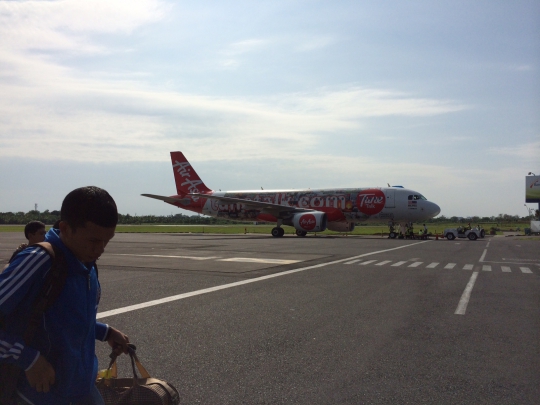 Suasana arus mudik H-1 Lebaran di Bandara Ahmad Yani Semarang