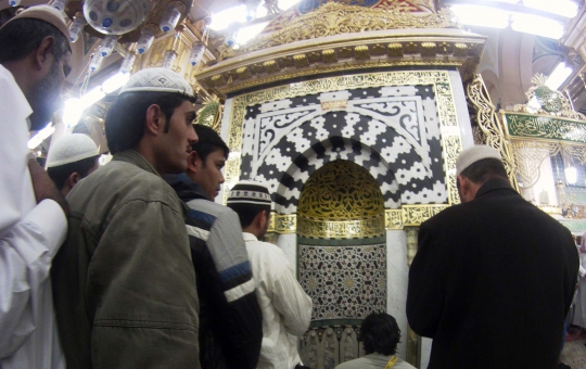 Gema takbir di Masjid Nabawi