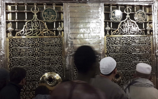 Gema takbir di Masjid Nabawi