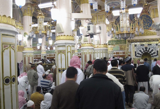 Gema takbir di Masjid Nabawi