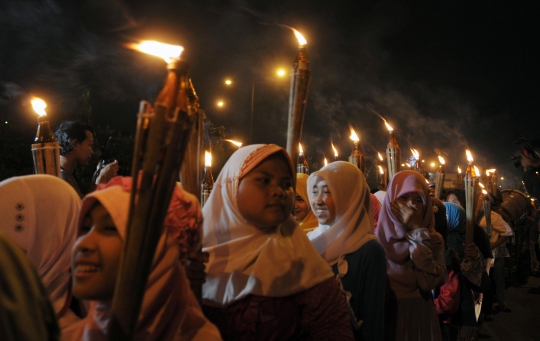 Kemeriahan pawai obor di Ibu Kota sambut Idul Fitri 1435 H