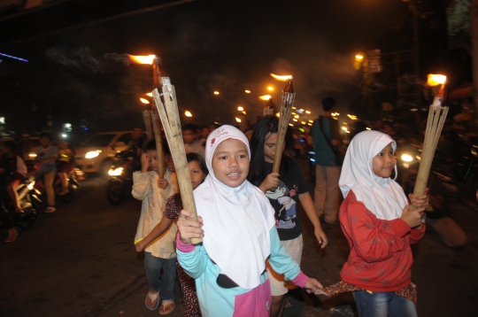 Kemeriahan pawai obor di Ibu Kota sambut Idul Fitri 1435 H