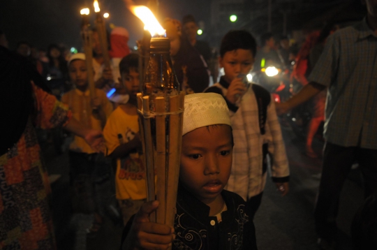 Kemeriahan pawai obor di Ibu Kota sambut Idul Fitri 1435 H