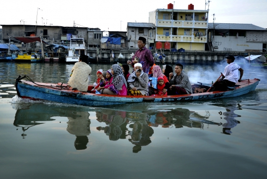 Potret pelaksanaan salat Id di Pelabuhan Sunda Kelapa