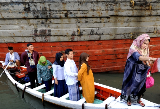 Potret pelaksanaan salat Id di Pelabuhan Sunda Kelapa