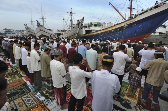 Potret pelaksanaan salat Id di Pelabuhan Sunda Kelapa