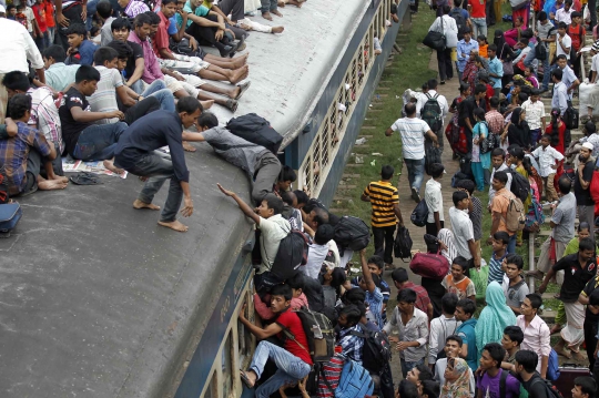 Menengok tradisi pulang kampung ala warga Bangladesh