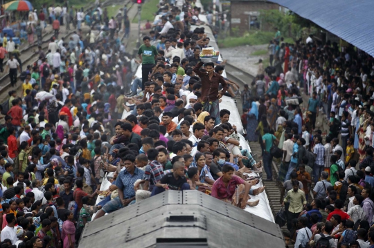 Menengok tradisi pulang kampung ala warga Bangladesh