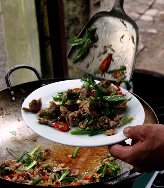Mengintip pengolahan kuliner ekstrem daging kucing di Vietnam