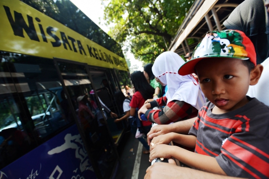 Libur lebaran, bus tingkat wisata Jakarta diserbu warga